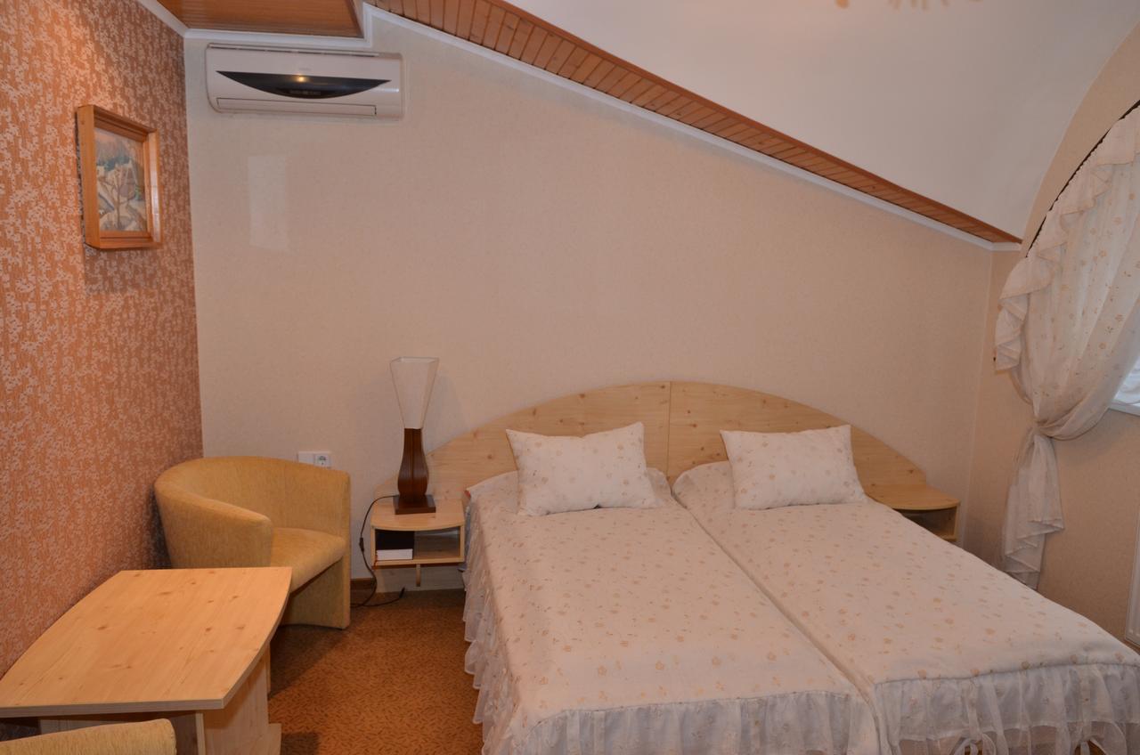 Hotel Serpanok Tyachiv Zimmer foto